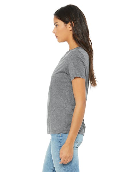 Bella + Canvas 6405 Playera relajada con cuello en V para mujer