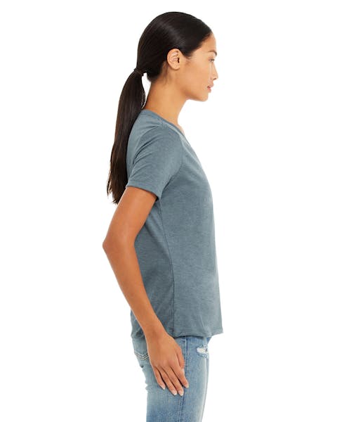 Bella + Canvas 6405 Playera relajada con cuello en V para mujer