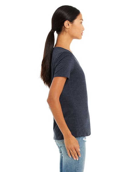 Bella + Canvas 6405 Playera relajada con cuello en V para mujer