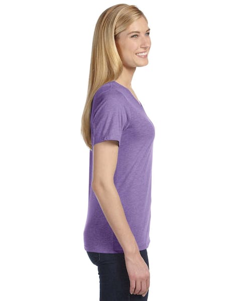 Bella + Canvas 6405 Playera relajada con cuello en V para mujer