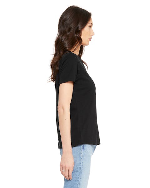 Bella + Canvas 6405 Playera relajada con cuello en V para mujer