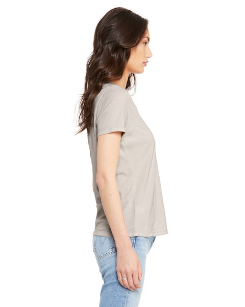 Bella + Canvas 6405 Playera relajada con cuello en V para mujer