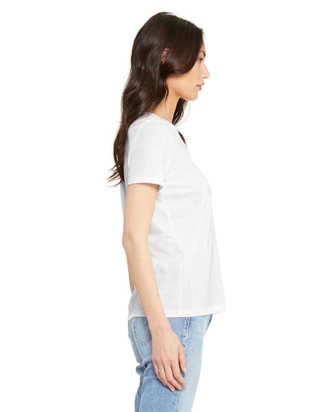 Bella + Canvas 6405 Playera relajada con cuello en V para mujer