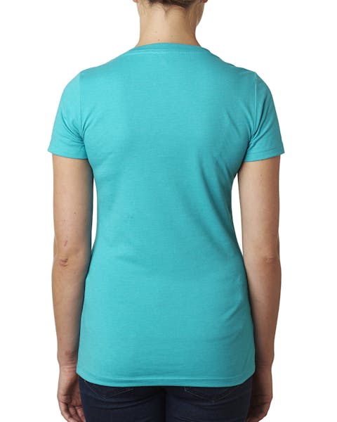 Next Level 6640 Camiseta CVC de cuello en V profundo para mujer