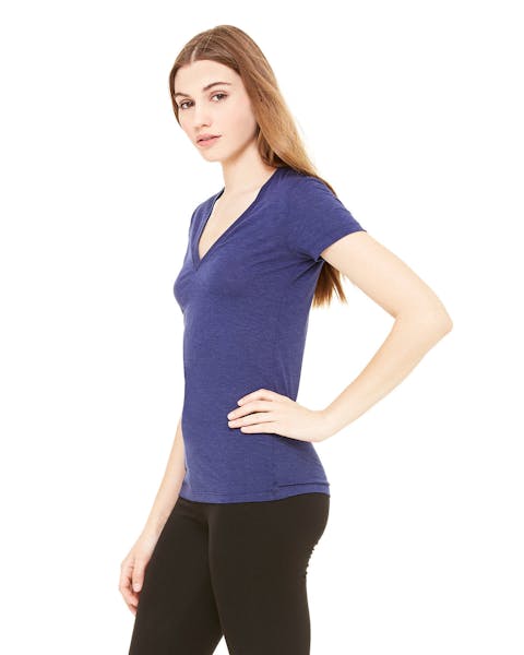 Bella + Canvas 8435 - Camiseta de manga corta con escote en V profundo para mujer