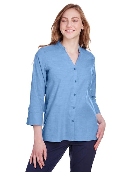 Devon &amp; Jones DG562W Blusa de manga 3/4 de cambray pinpoint elástico de la colección Crown para mujer